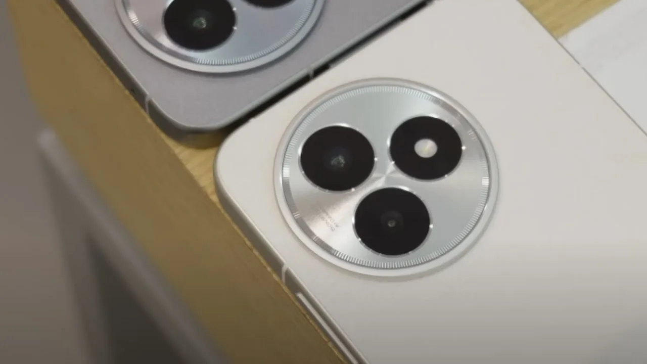 Redmi K80 Ultra with 8K video recording camera setup