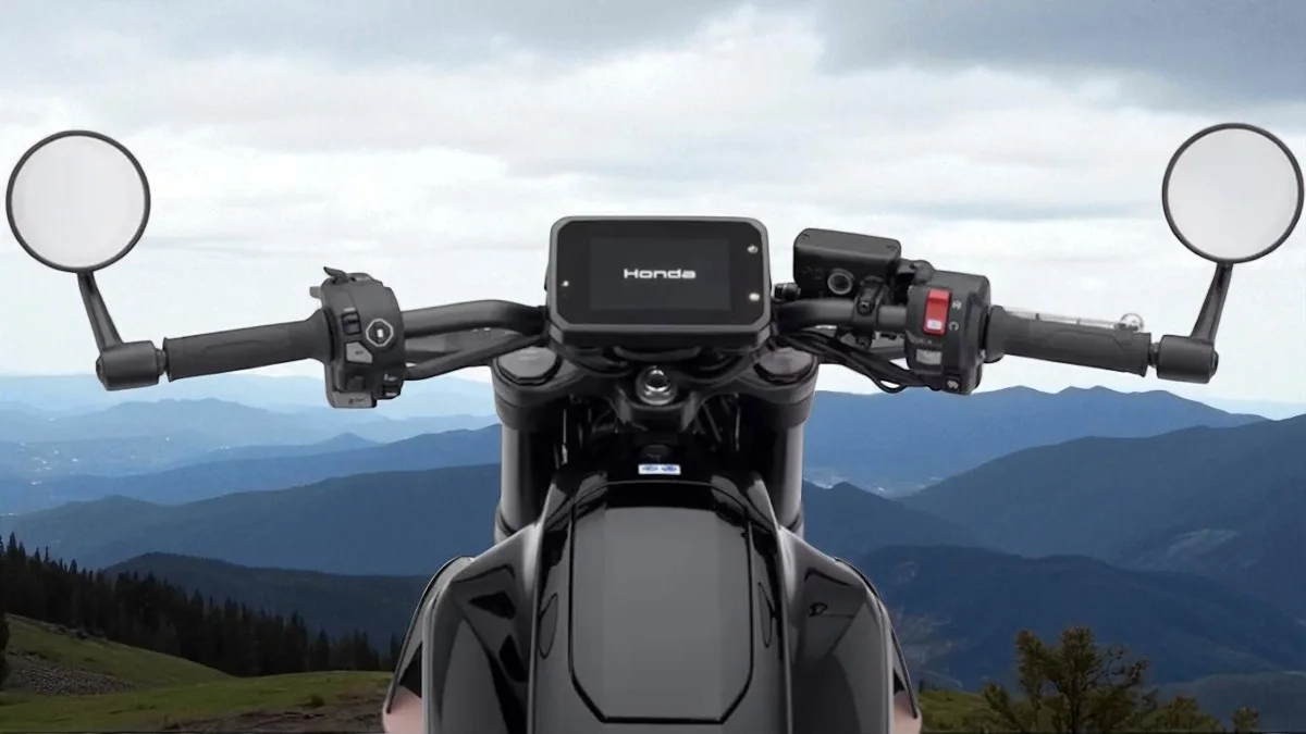 Honda WN7 Handle Bar View