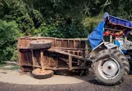 Buxar Mahadeva Ghat Truck Tractor Collision: देर रात भीषण टक्कर, चालक गंभीर