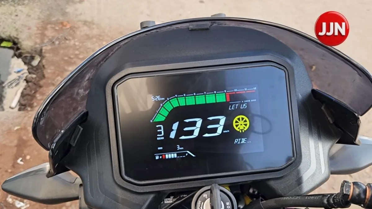 New Bajaj Pulsar 125 with 5-inch TFT screen