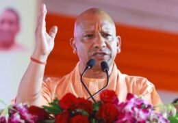 CM Yogi Congress Statement: CM योगी का कांग्रेस पर तीखा हमला, EVM से लेकर चुनाव आयोग तक उठाए सवाल, 2027 चुनाव से पहले बढ़ी सियासी गर्मी