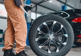 Car Tyres Color Science: कार के टायर हमेशा काले क्यों होते हैं? जानिए इसके पीछे का विज्ञान
