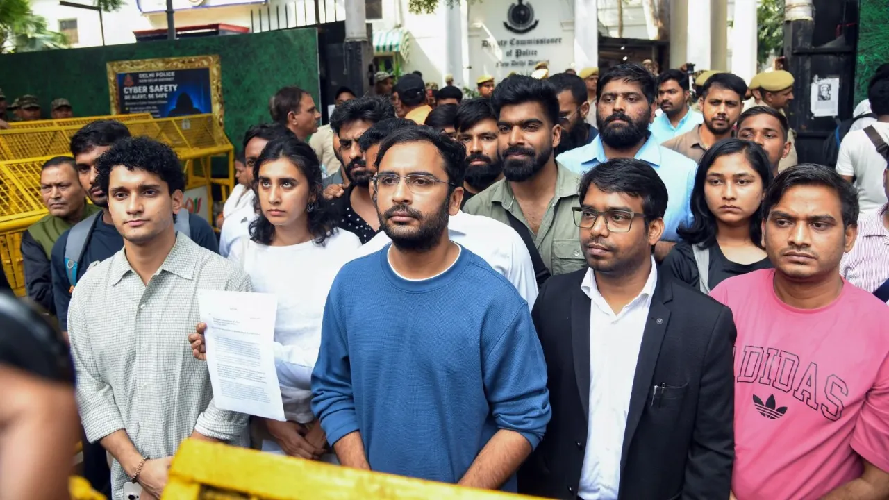 जंतर-मंतर पर प्रदर्शन करने पहुंचे CJP नेता गिरफ्तार, 5 दिन की न्यायिक हिरासत में जाएंगे तिहाड़ जेल