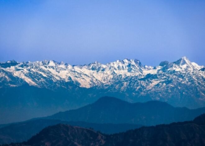 सर्दियों में बर्फ की चादर ओढ़ लेता है उत्तराखंड का ये शांत गांव, दिल्ली से 7 घंटे में पहुंचें