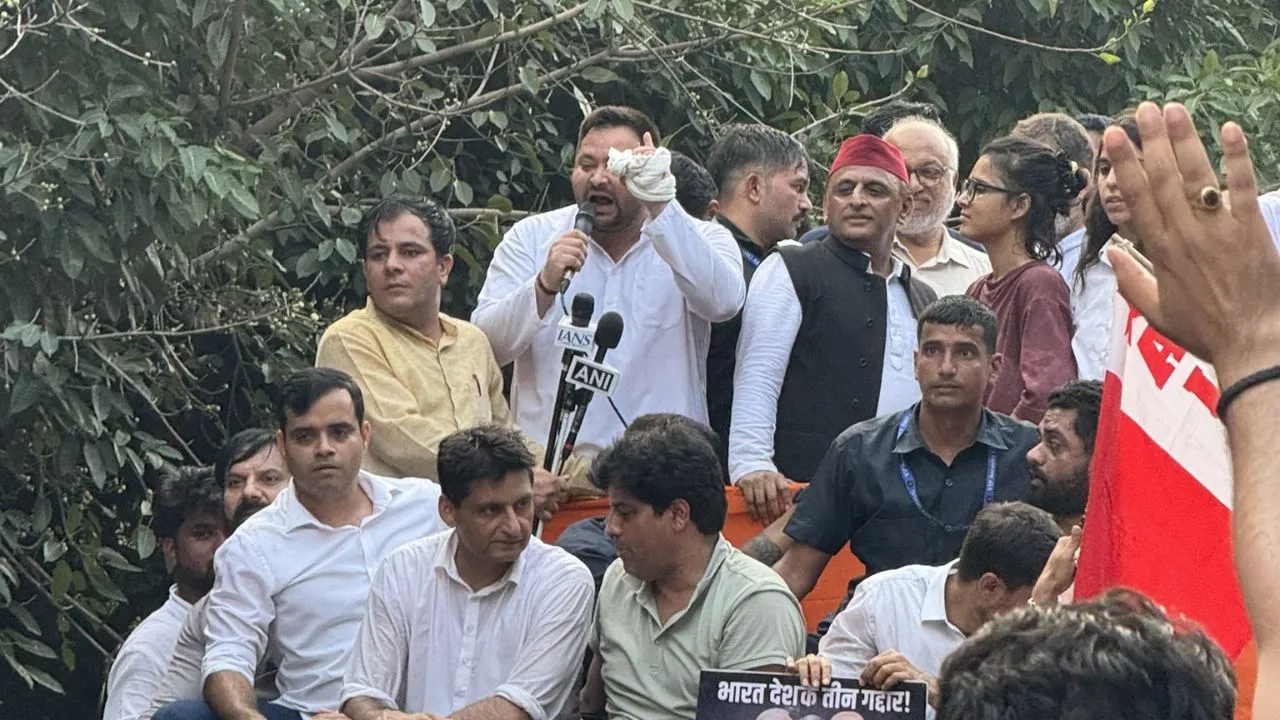 Tejashwi Yadav: ज्ञानेश कुमार पर EC से बड़ा सवाल