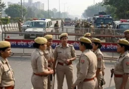 Delhi Protest UP Police Entry: यूपी से दिल्ली जाने वाले सभी रास्तों पर बैरिकेडिंग कर पुलिस तैनात