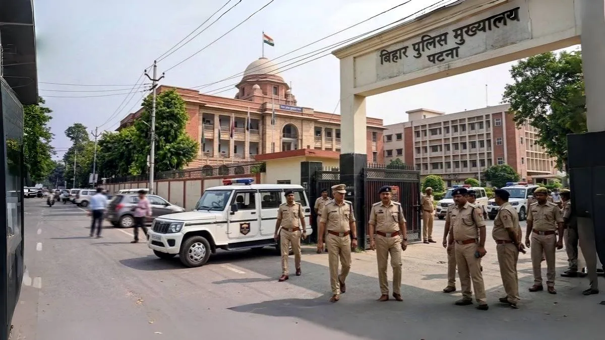 बिहार: पुलिस विभाग में बड़ा फेरबदल! एक साथ 57 अधिकारियों का तबादला, जानें किसे कहां मिली जिम्मेदारी